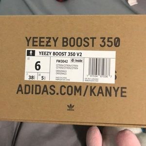 Yeezy Boost 350 V2 Citrtrin Sz 6